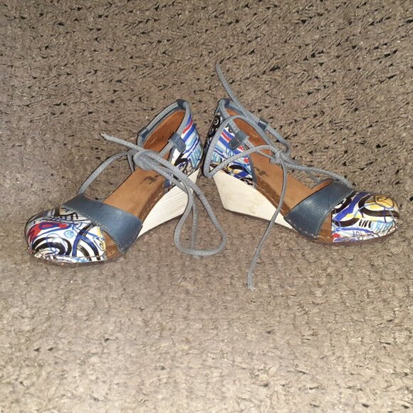 THE ART COMPANY-Gaucho Bonelyema-Graffiti Pattern Patent Leather-Ankle Ties-Sz36 - Picture 4 of 8